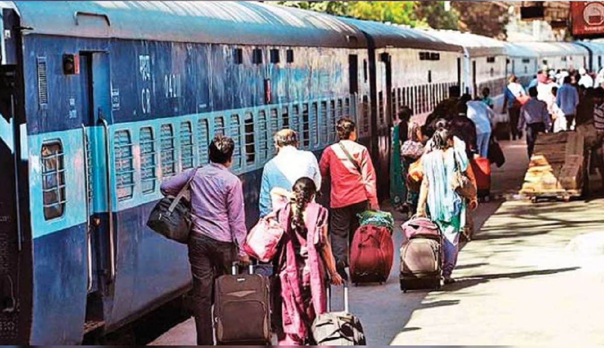 Railways Ticket Refund Rules: ট্রেন মিস করলে কি একই টিকিটে অন্য ট্রেনে ভ্রমণ করা যাবে? জেনে নিন নিয়ম!