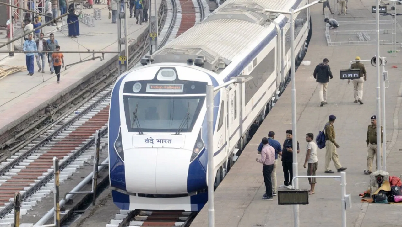 Indian Railways to Serve Flight-Style Meals on Vande Bharat