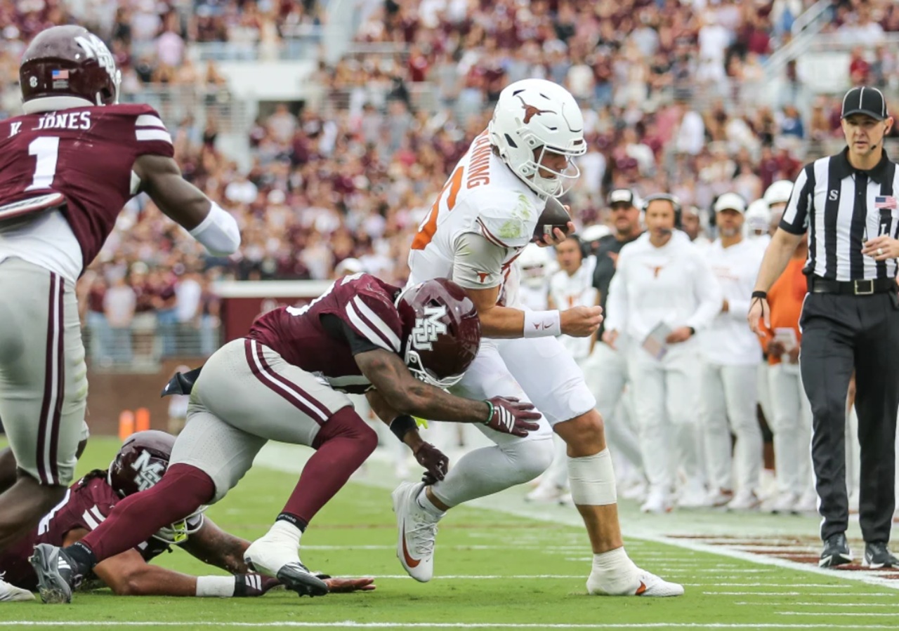 Texas QB Arch Manning before concussion vs. Mississippi State, October 25, 2025