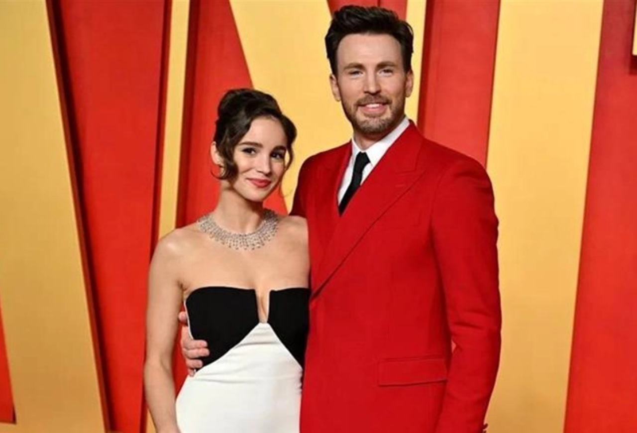 Chris Evans and Alba Baptista at movie premiere before welcoming first baby.