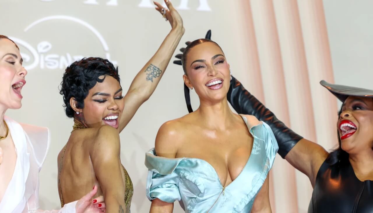 Kim Kardashian as Allura in Hulu’s All’s Fair courtroom scene.