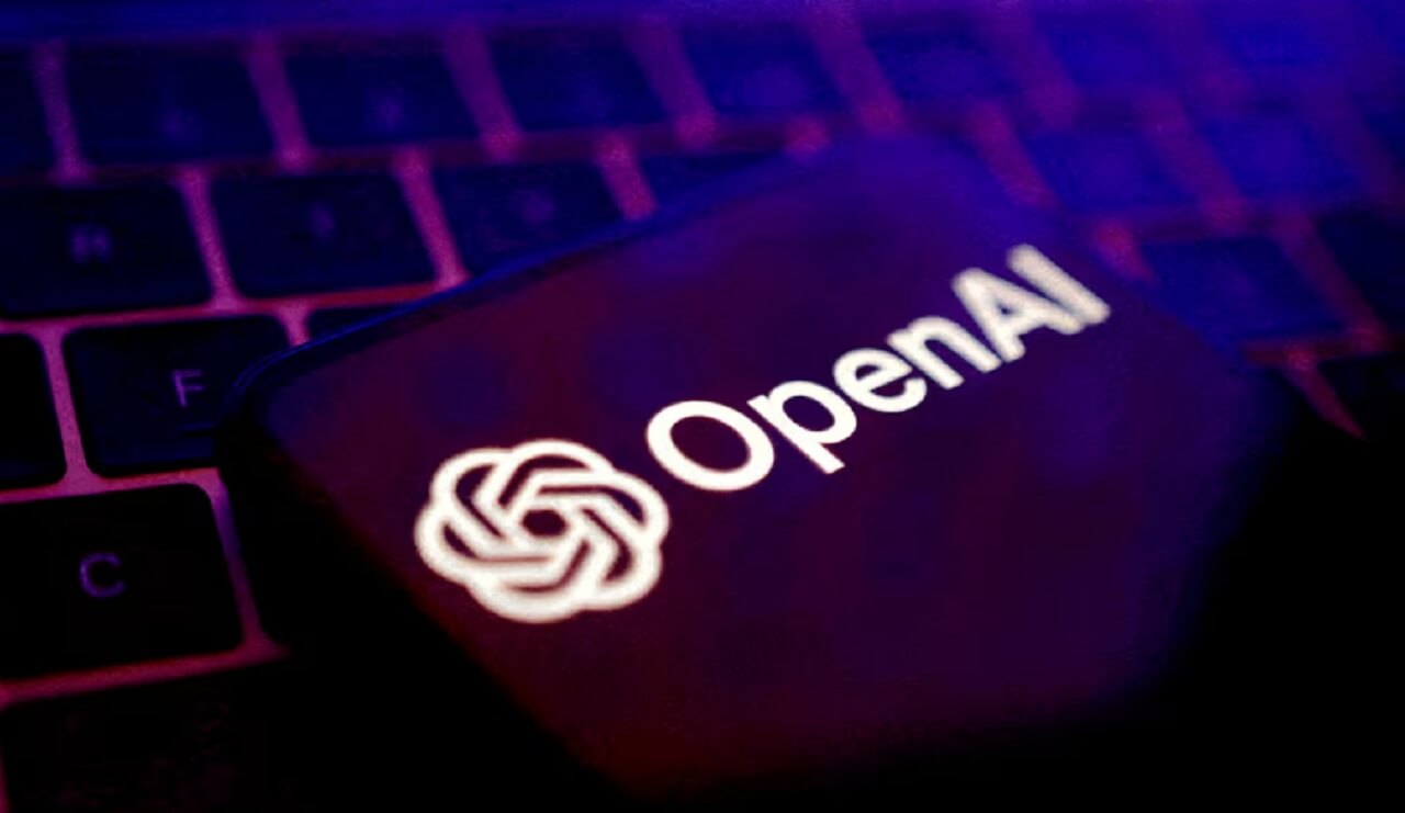 Apple and OpenAI logos with Siri interface on iPhone, symbolizing the shocking xAI lawsuit over ChatGPT integration.