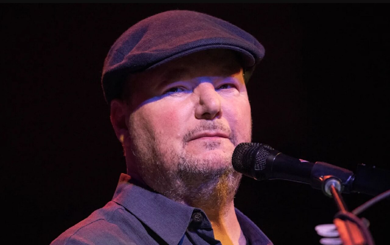 “Christopher Cross performing his hit song ‘Sailing’ live in 2025, celebrating decades of musical success.”