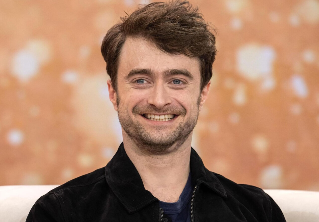 Daniel Radcliffe discusses writing a letter to the new Harry Potter actor.