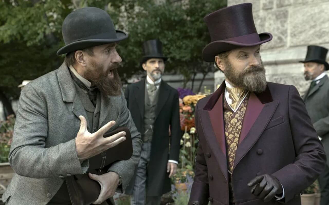 Michael Shannon as President James Garfield and Matthew Macfadyen as Charles Guiteau in Netflix’s Death by Lightning.