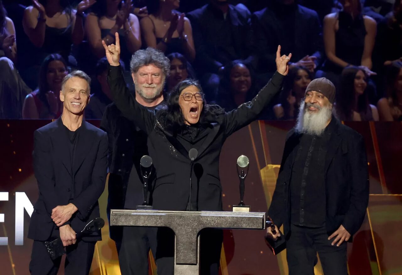 Jim Carrey gives Soundgarden induction speech at Rock Hall 2025.