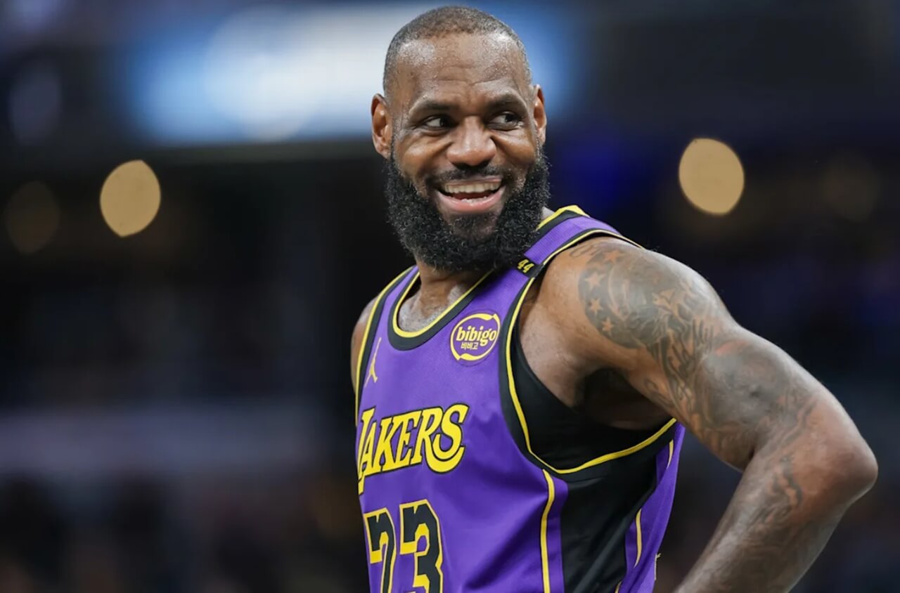 LeBron James practices with South Bay Lakers following injury clearance.