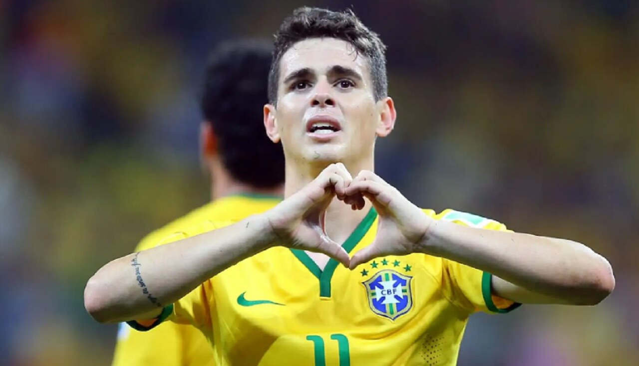 Former Chelsea star Oscar in São Paulo training gear, now hospitalized after shocking on-field collapse.