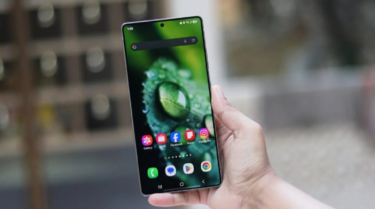 Samsung Galaxy S26 smartphone showcasing its OLED display with 2,600-nit brightness and anti-reflective glass.