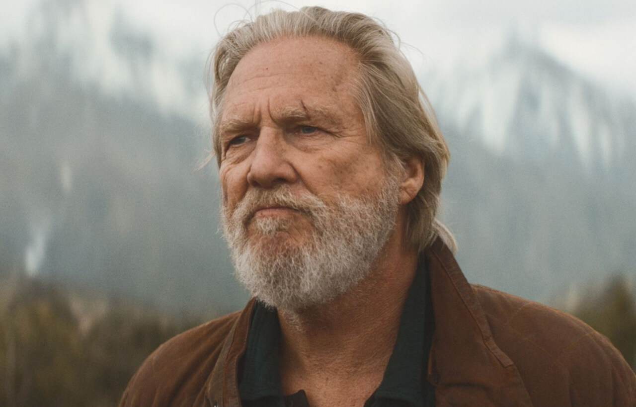 Jeff Bridges and Mark Pellington discuss a scene while filming Arlington Road.