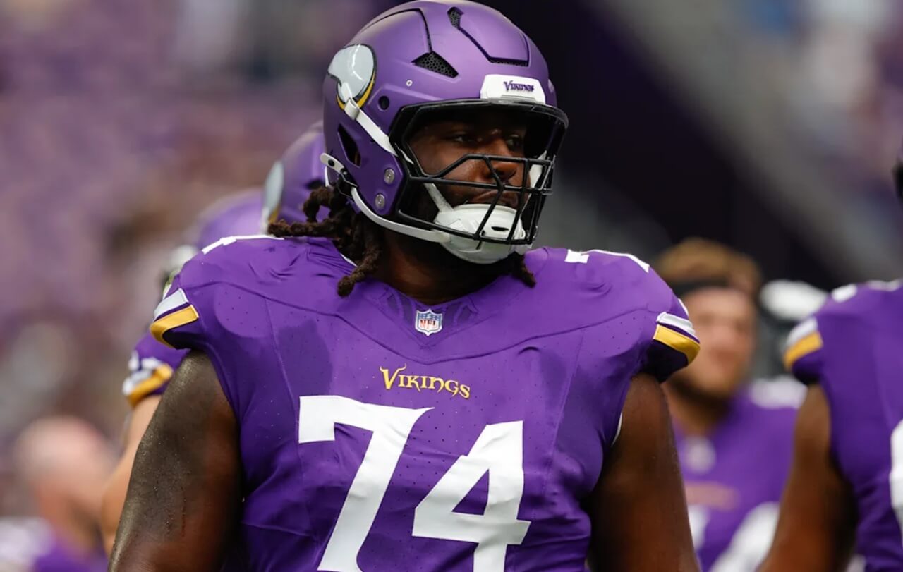 Shorts J.J. McCarthy and Jayden Daniels featured in first injury report ahead of Vikings vs. Commanders.