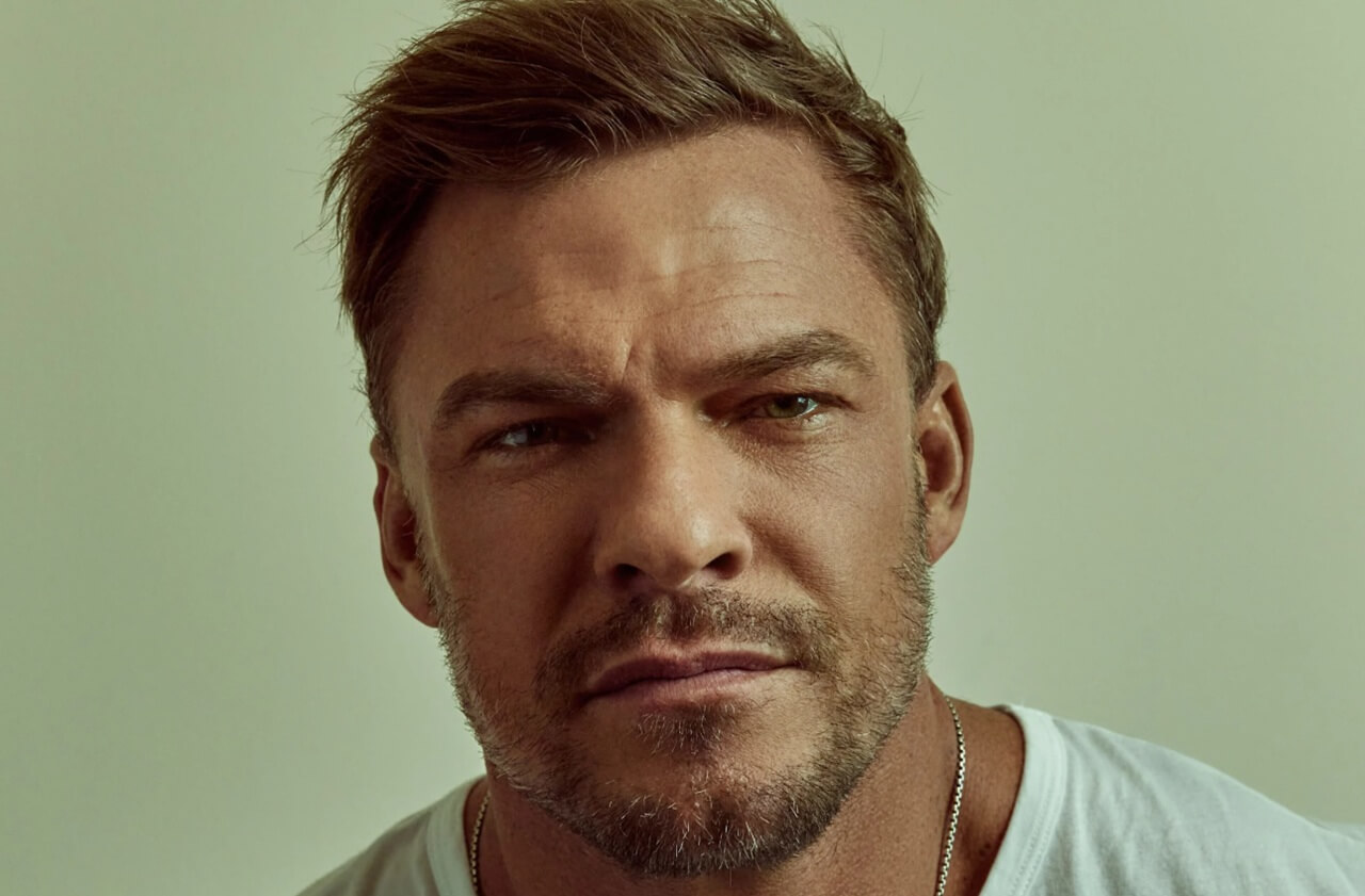 Alan Ritchson filming a new Navy SEAL movie in Queensland.