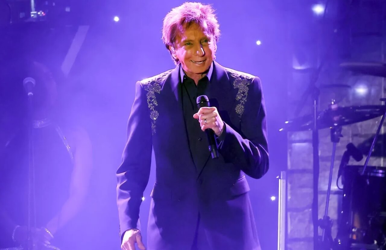 Barry Manilow announces new tour dates after stage-one lung cancer surgery.