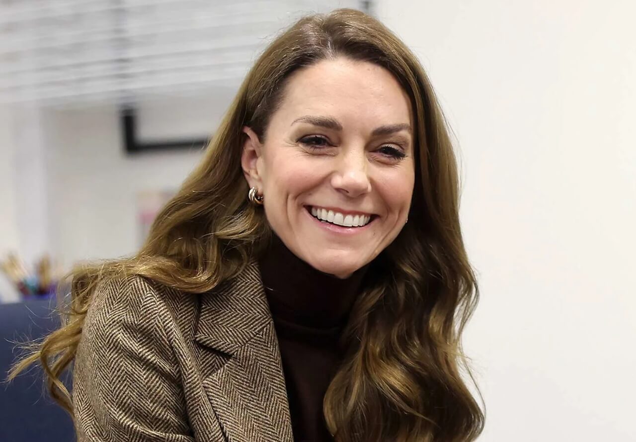 Kate Middleton attends creative therapy and rugby sessions in Northern England on her first solo away day of 2026.