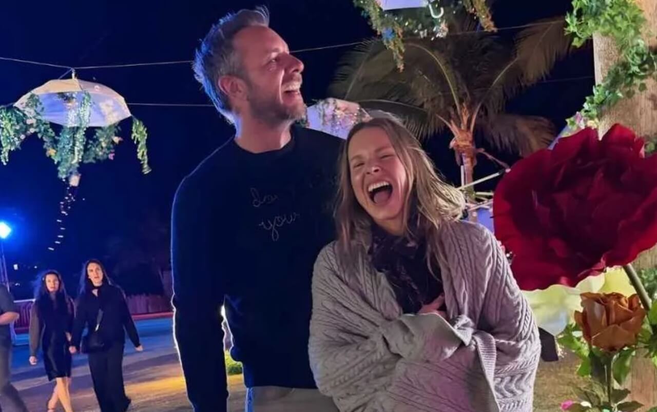 Kristen Bell and Dax Shepard celebrate New Year’s Eve 2026 in New York City in candid Instagram photos.