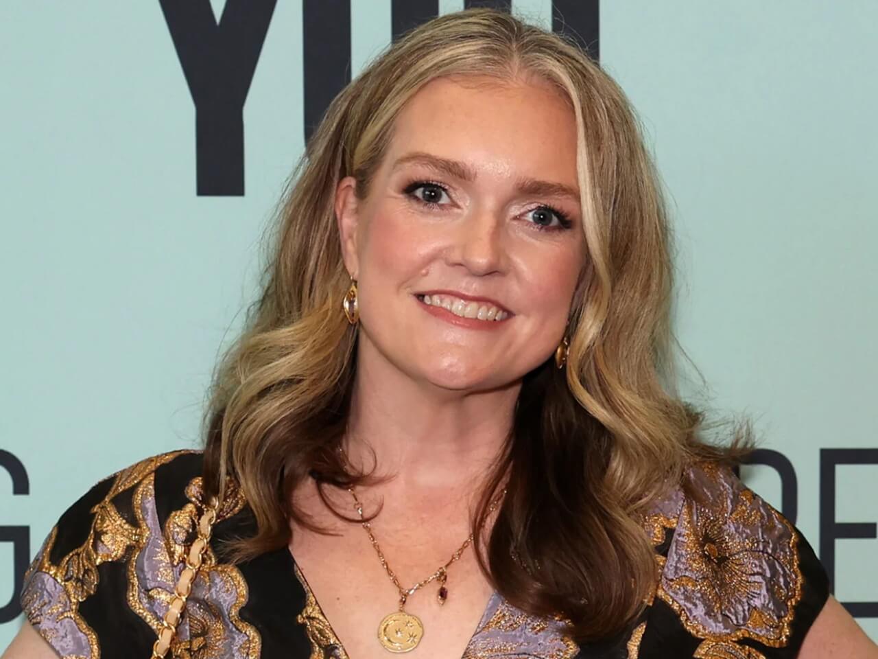 Author Colleen Hoover shares positive health update after completing cancer treatment.
