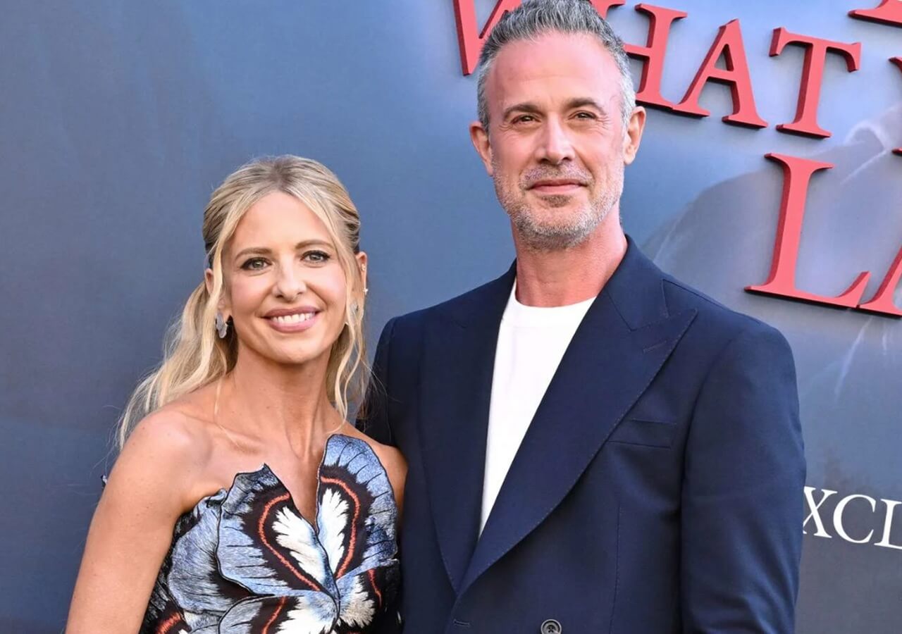 "Sarah Michelle Gellar and Freddie Prinze Jr. at event, married for 23 years"