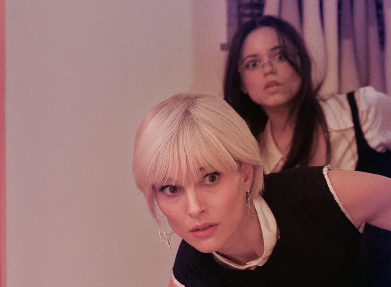 Natalie Portman stars in The Gallerist as a desperate Miami art dealer in an art-world satire.