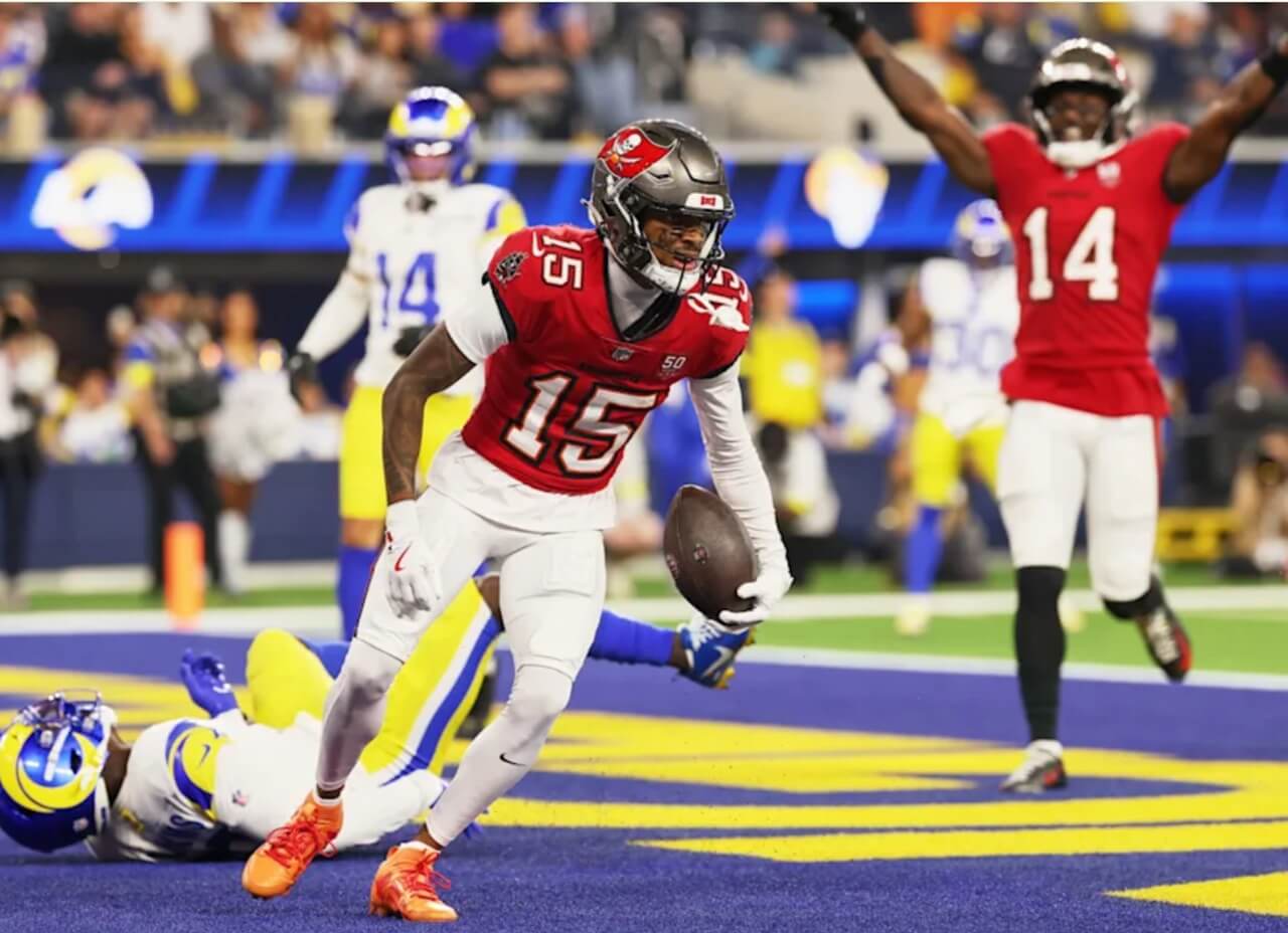 Tez Johnson celebrates touchdown for Buccaneers