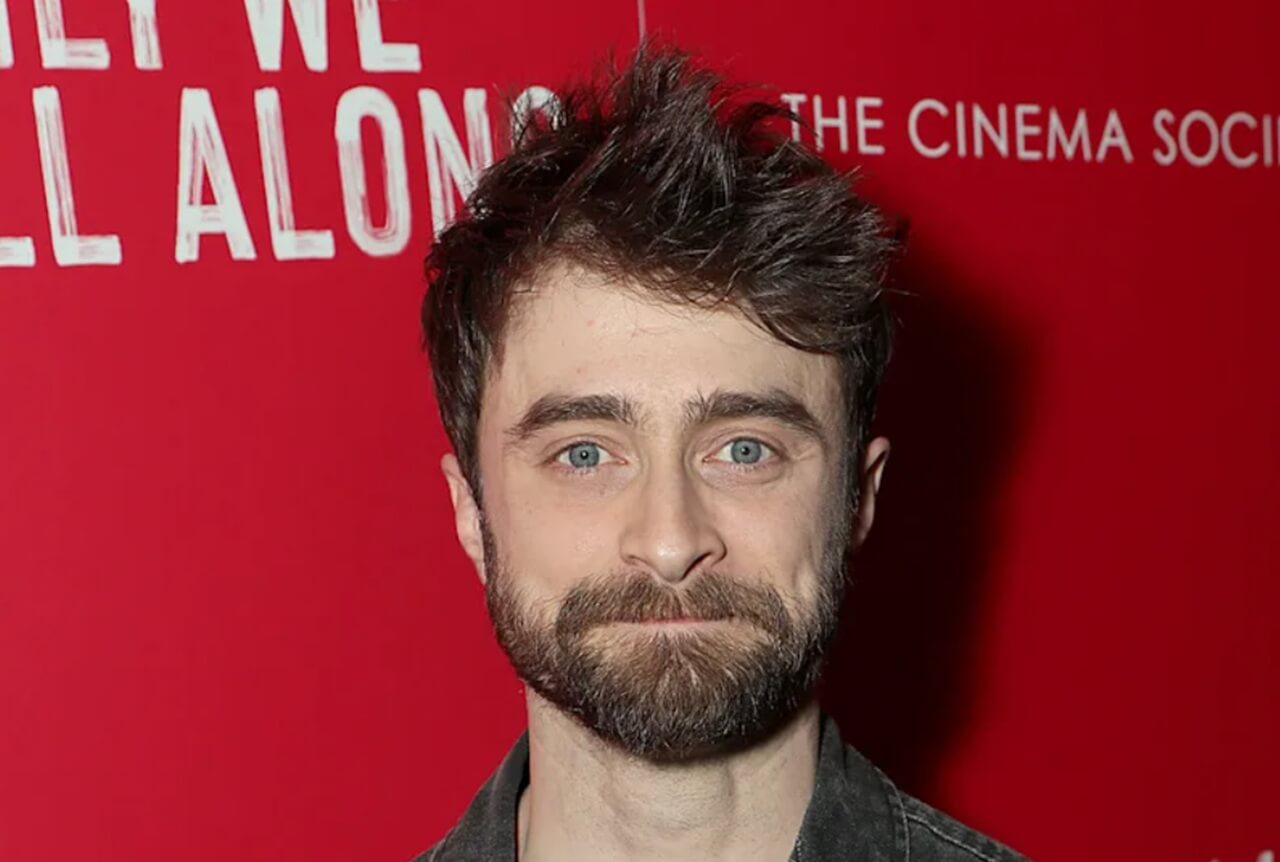 Daniel Radcliffe announces plans for U.S. citizenship.