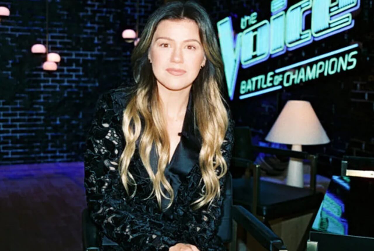 Kelly Clarkson returns to The Voice after missing Battle Round rehearsals.