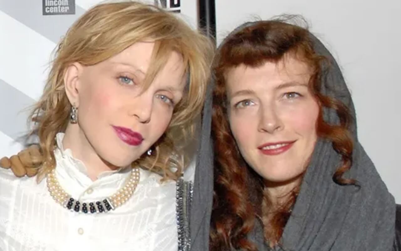 Courtney Love and Melissa Auf der Maur together, fueling Hole reunion rumors.