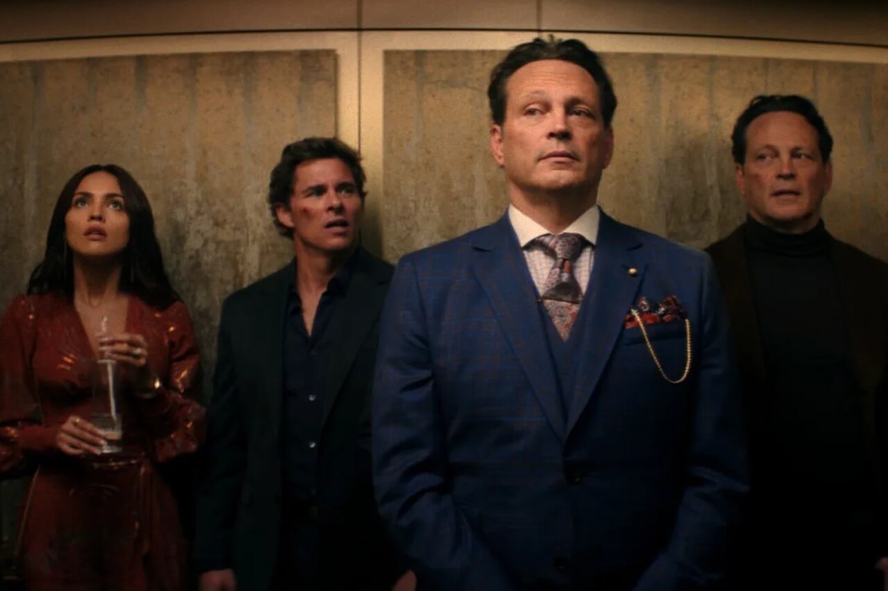 James Marsden and Vince Vaughn fight in Mike & Nick & Nick & Alice.