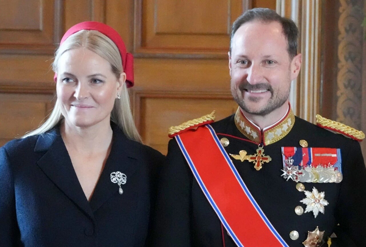 Princess Mette-Marit makes surprise appearance during Belgian royal visit.