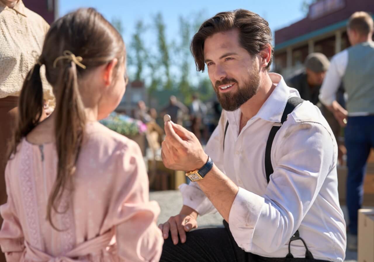 Chris McNally and Janel Parrish star in Hallmark’s Two for Tee.