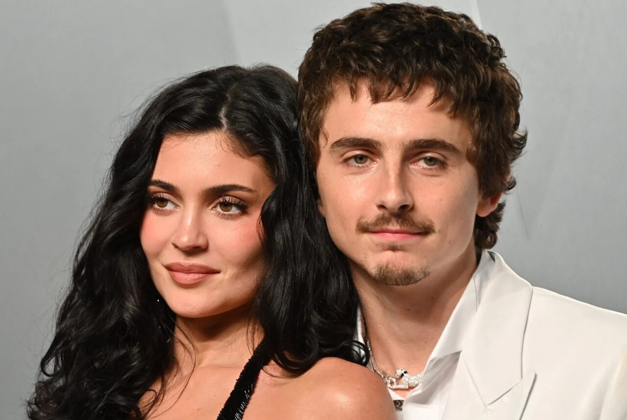 Timothée Chalamet reportedly thinks Kylie Jenner romance hurt his Oscar chances.